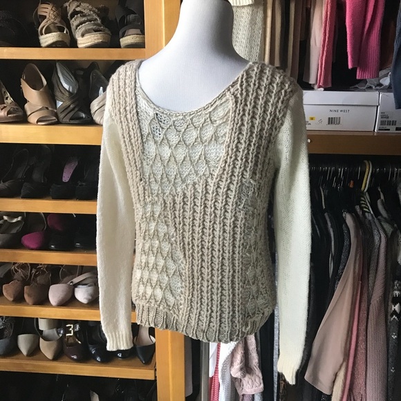 ⭐️BOGO FREE⭐️ BKE BUCKLE BOUTIQUE sweater - Picture 4 of 8